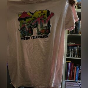 pink MTV T-shirt
